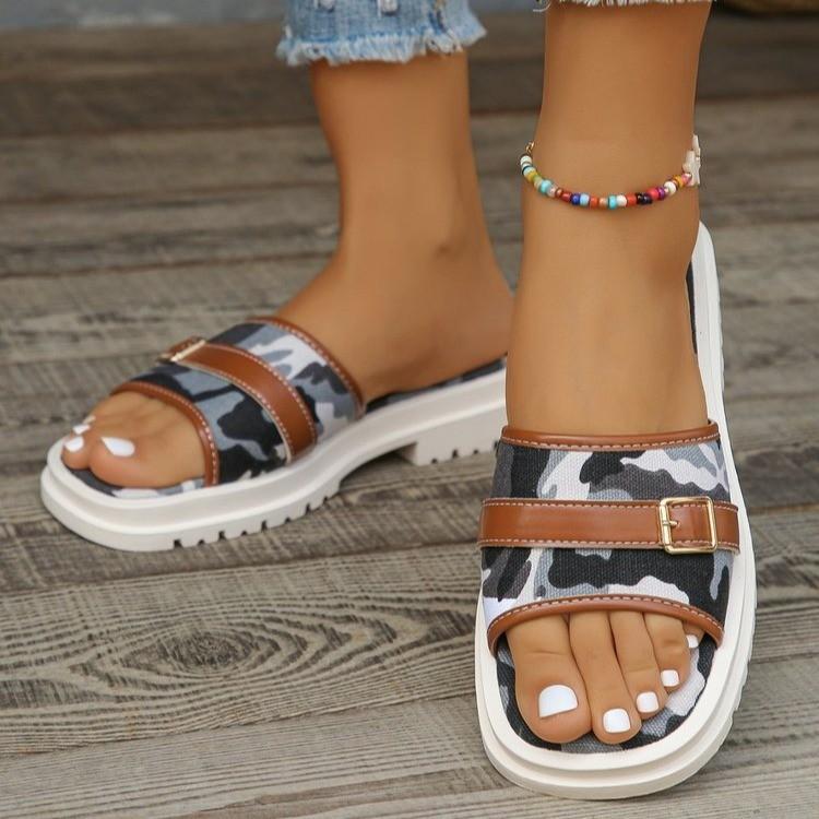 Summer 2024 New Women Slippers Flat Bottom Non-slip Outdoor Open Toe Beach Female Sandals Sexy Fashion Design Slides Woman Shoes