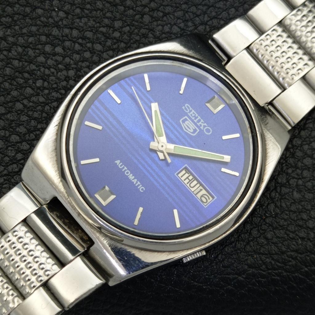 GENUINE VINTAGE SEIKO 5 AUTOMATIC JAPAN MENS BLUE COLOR DIAL WATCH A701398-5 R206a-a701398
