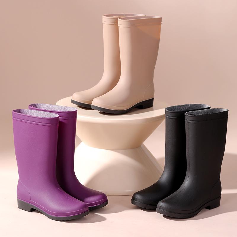 Women's British Fashion Mid-Calf Waterproof Rubber Rain Boots - Non-Slip, Warm Frosted Overshoes for Kitchens and More