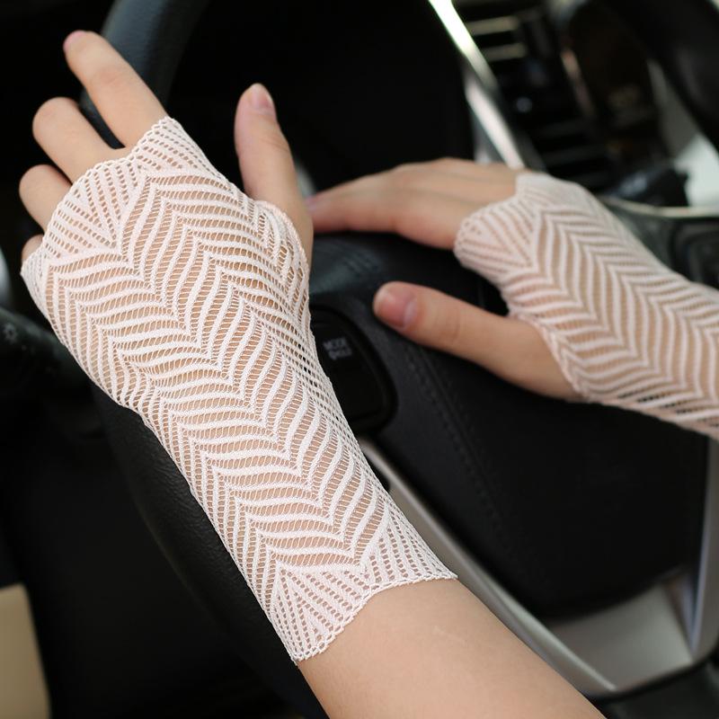 Summer Women's Black Lace Fingerless Gloves - Elastic, Short, Sun Protection, Decorative Half-Finger Design for Driving and Dance.