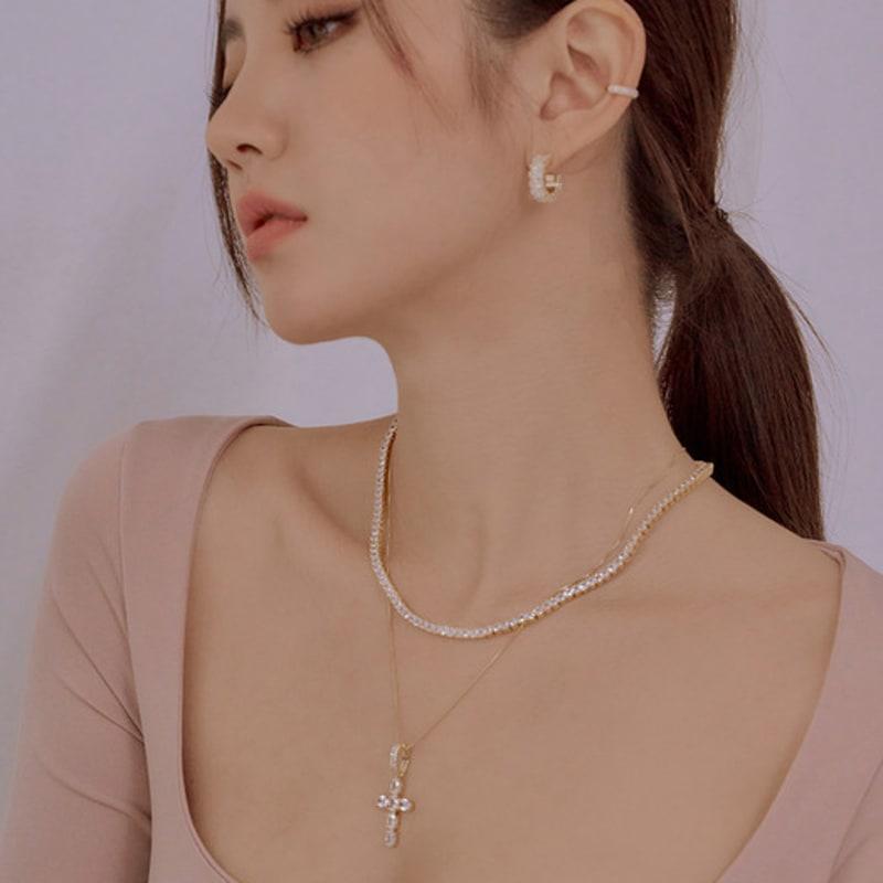 MACIER Dike Cross Necklace (Gold)