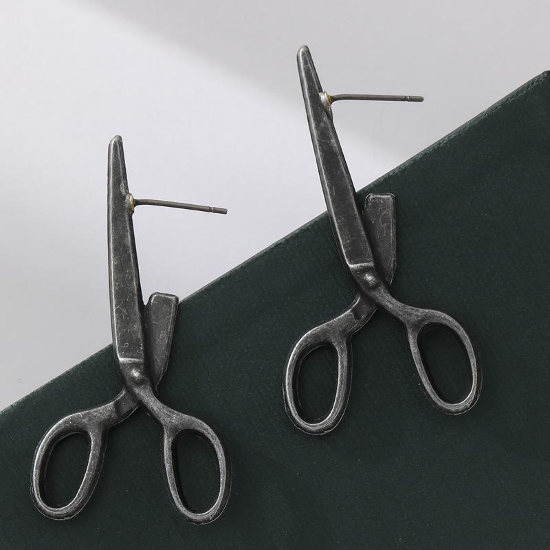 Retro Scissors Earrings for Women: Creative Fashion Holiday Gift
