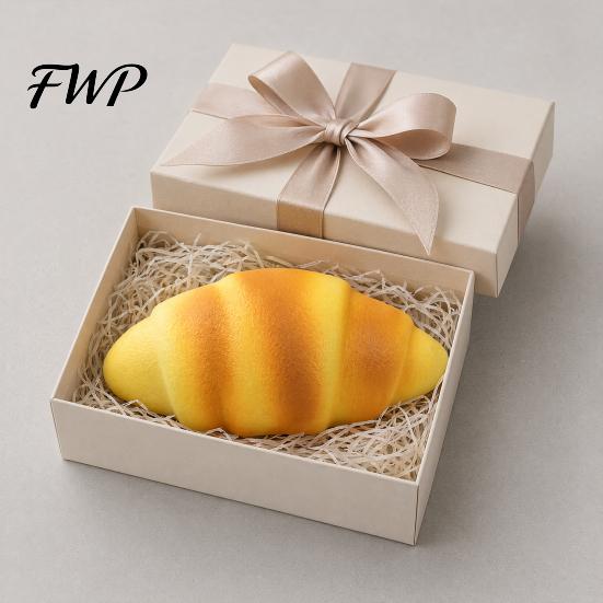 Croissant Stress Relief Toy Squeeze Toy, Simulated Bread Sensory Fidget Anxiety Home Office Worker Relaxation Desk Ball