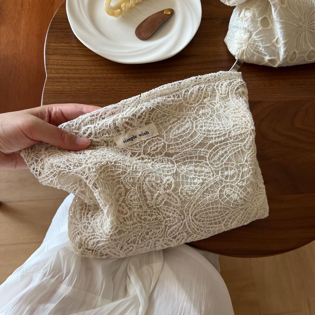 Elegant Cosmetic Organizer Boho Cosmetic Bags French Style Pouch Beige Lace Embroidery Minimalist Floral Makeup Bag for Women