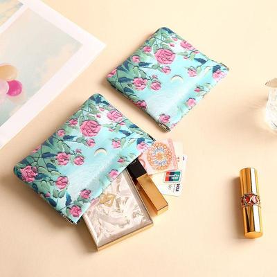 Bolsa Mini Série Rose para Maquilhagem e Acessórios - Porta Batom, Airpods e Cabo Portátil