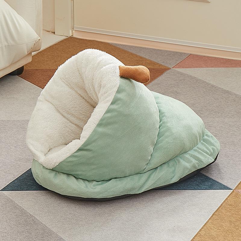 Plush Winter Warm Pet Nest: Cozy Cat & Dog Slippers, Large Space Dog House, Thickened for Comfort.