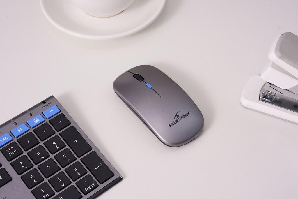 Souris - Sans fil - BLUESTORK - M-WL-OFF105 - Silencieuse - Bluetooth ou dongle 2,4 GHz - Gris/Noir