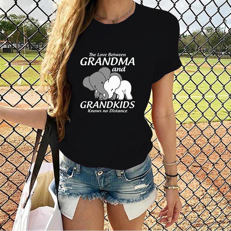 THE Love Between Grandma and Grandkids Knows No Distance Printed T-shirt Women's Cute Elephant Pattern Round Neck Shirt T-shirt