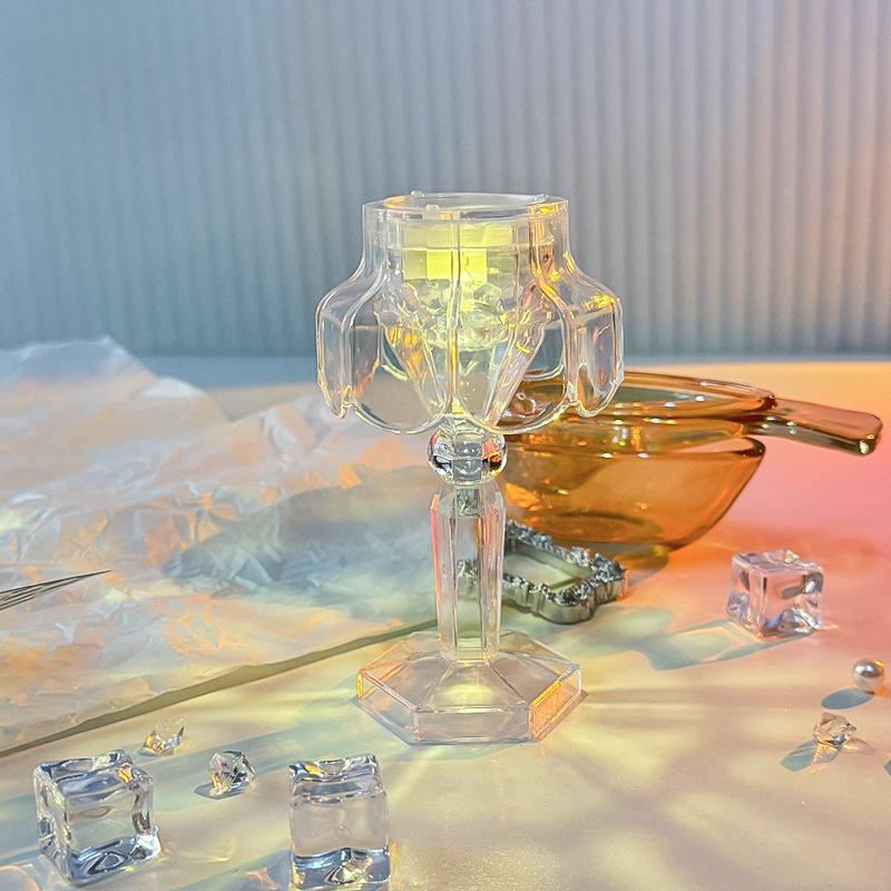 

Хрустальная маленькая настольная лампа, лампа-свеча, декоративная лампа для общежития и спальни, настольное украшение Flower bud desk lamp