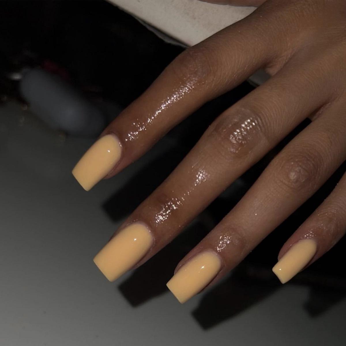 

Simple Light Yellow Wearable Nail Tips - False Nail Art Patches