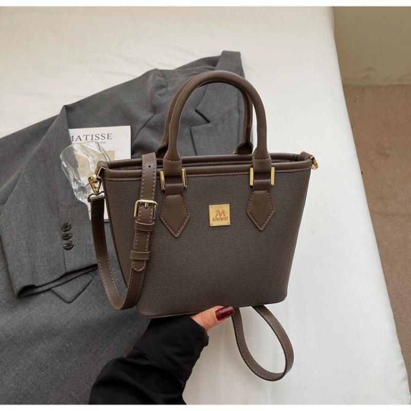 Premium texture portable bucket bag women's new spring and summer fashion go to work messenger bag small bag