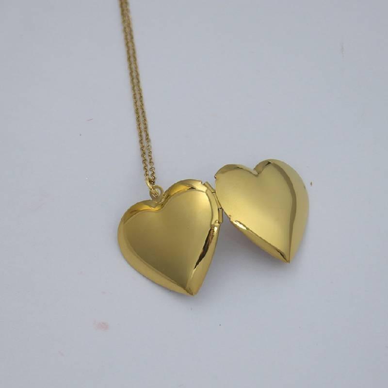 Collana Ciondolo Cuore Cartone Animato Carino Collana Cuore a Forma di Cuore Undertale Gioielli di Famiglia