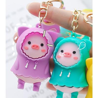 Schlüsselanhänger Regenmantel Ferkel Cartoon Buch Tasche Anhänger Dekorative Accessoires Paar Schlüsselanhänger
