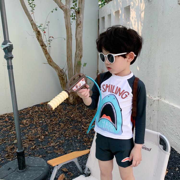 2024 Kinder Feiertags Langarm Baby Hai Sonnenanzug mit Shorts - Jungen UV-Schutz Strand Bademode
