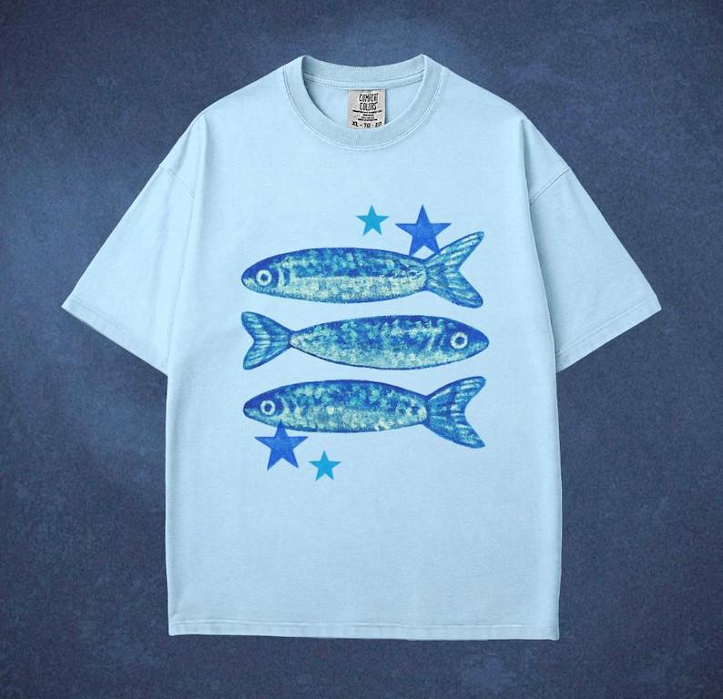 Blue Sardine Fish Stars Indie Aesthetic Vintage 90s Graphic T-Shirt Unisex T-Shirt