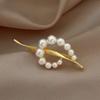 Brooch with Elegant Musical Note Design, Pearl, with A Sense of Sophistication. High-end Brooch Pin, Brooch.