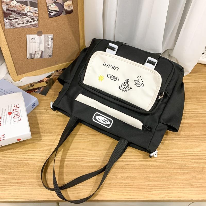 

Контрастного цвета школьные рюкзаки большой вместимости для учеников средней школы Женские сумки через плечо для учениц старшей школы Значки-шарики и рюкзаки