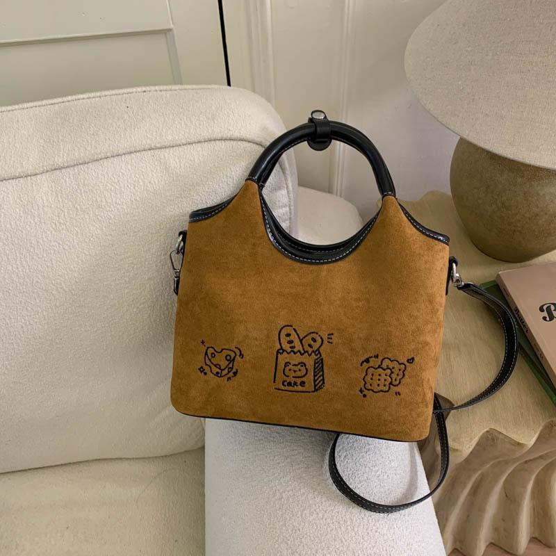 

Эта сумка через плечо в стиле ретро-мультфильма — уникальная, милая, повседневная, модная и простая сумка для старшеклассниц. without pendant коричневый