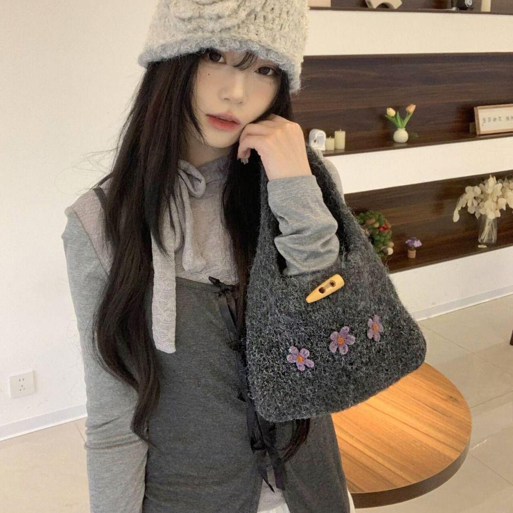 Horn Button Knitted Handbag Flower Phone Bag Casual Knitted Wrist Bag  Travel