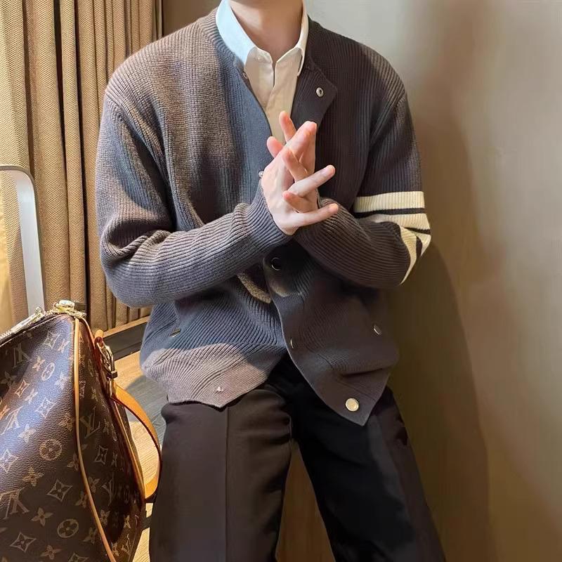 Herren Vielseitige Strickjacke mit Umlegekragen, Hochwertige Lässige Vier-Streifen Leichte Jacke für Frühling und Herbst