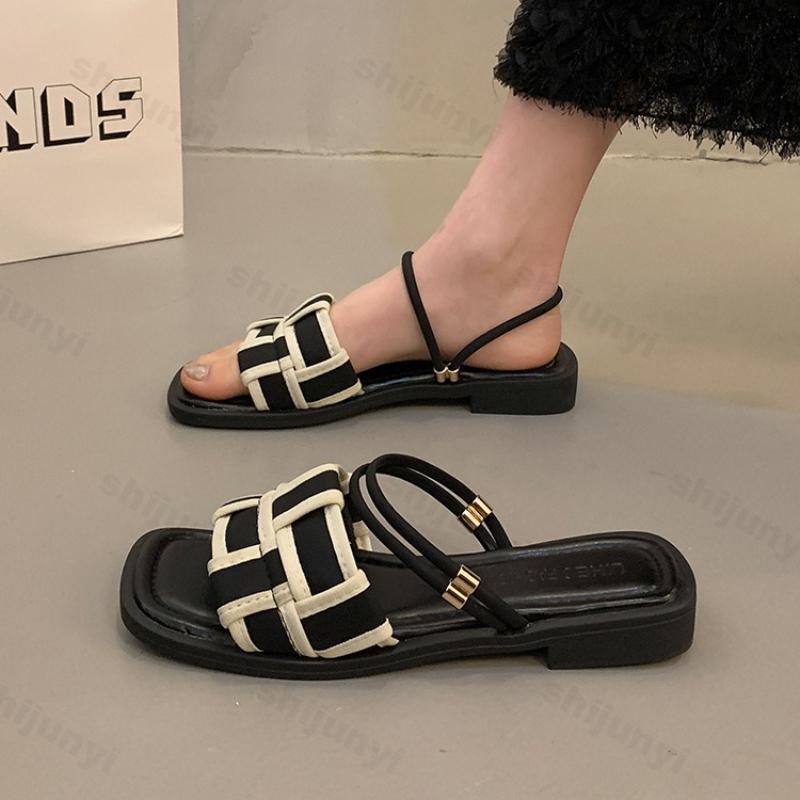 Fashion Elegant Open Toes Square Head Flat Slippers for Women's 2025 Summer New Fashion Comfortable Versatile Roman Style Beach Sandals