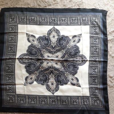 Used Paisley Pattern Scarf, Large Size, Silk-like, Black and White