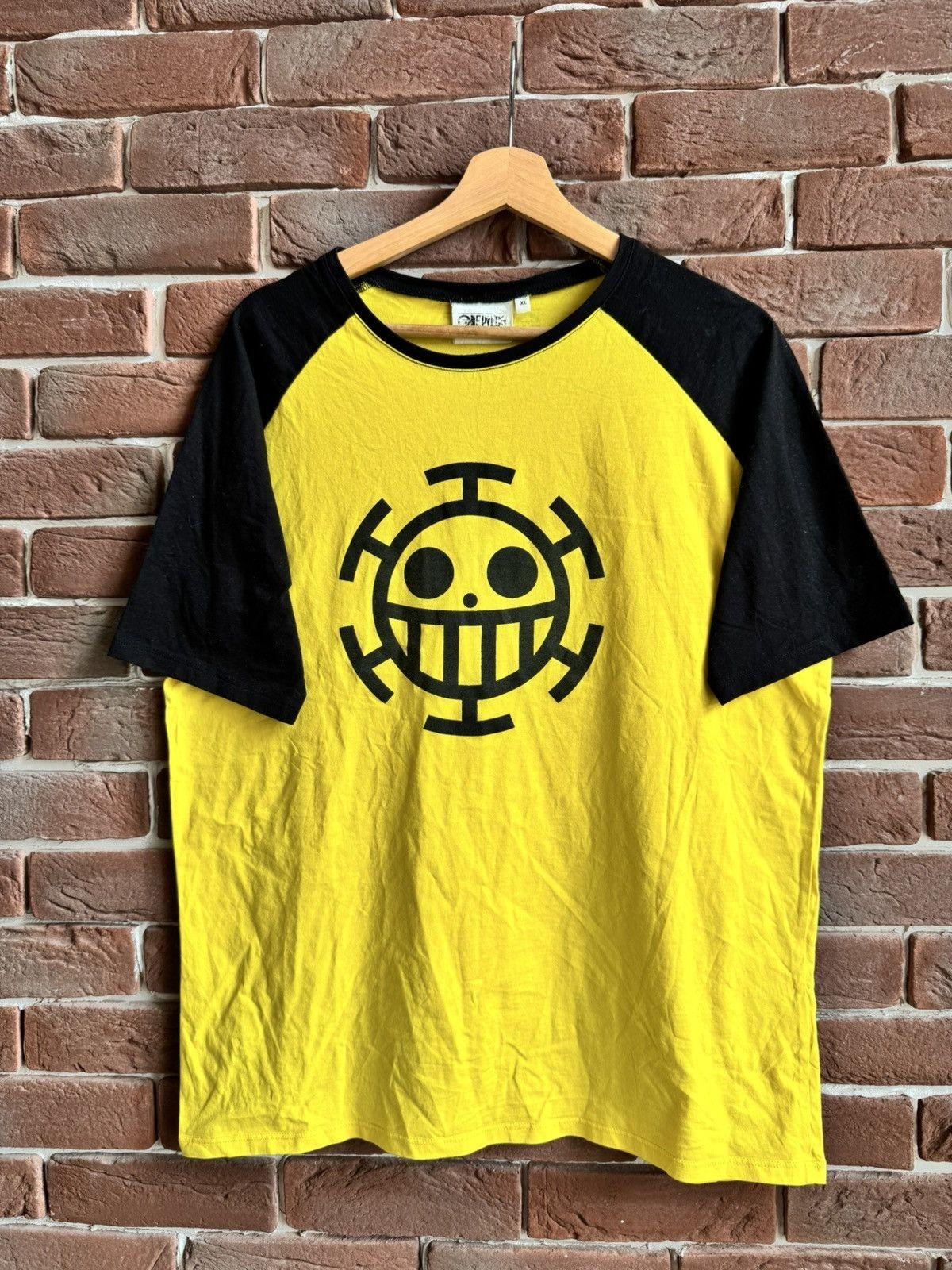 Vintage One Piece Anime Hearts Pirate Trafalgar Law T shirt Unisex T-Shirt XL