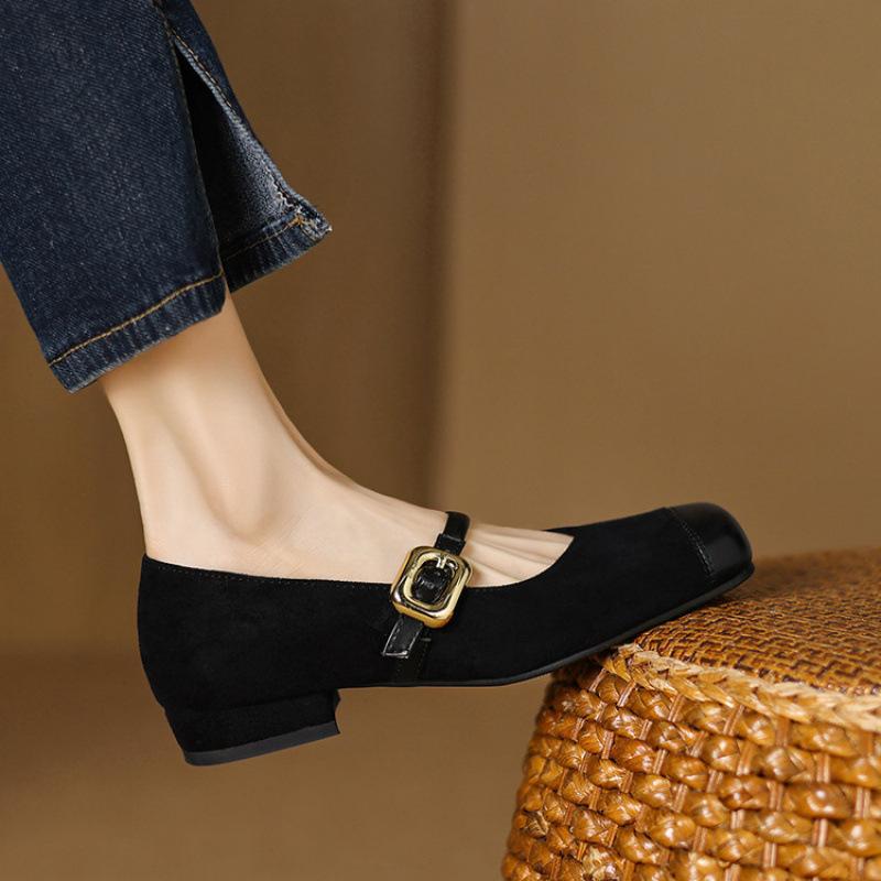 

Wear solid color women s single shoes in all seasons, new women s casual low-heeled flats, black one-pedal square head square heel. 39 чёрный