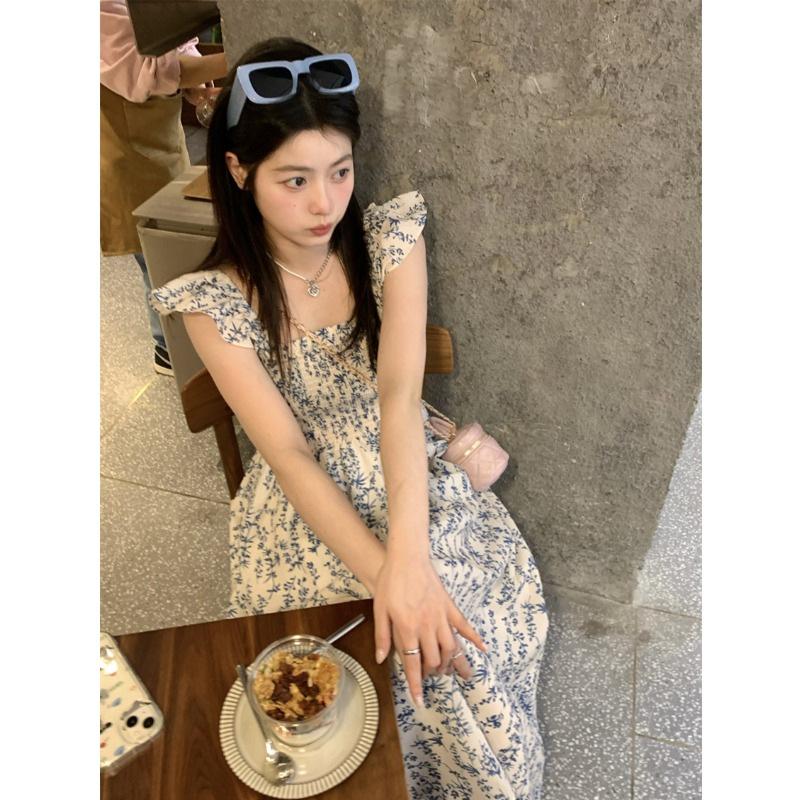 Mori blue floral flying sleeve dress women's summer new sweet pleated waist medium and long skirt