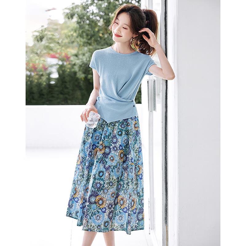 Elegant Pleated T-Shirt & Floral A-Line Skirt Set