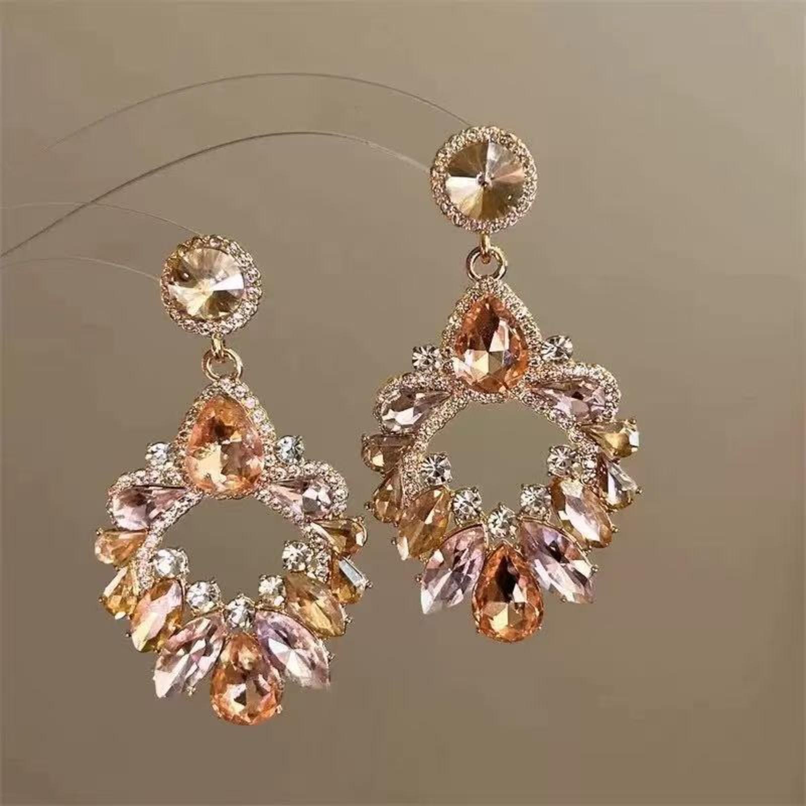 

Geometric Drop Earrings Lightweight Crystal Stud Earrings Elegant Fashion Jewelry for Women Suitable for Various Occasions and Styles One Size розовый