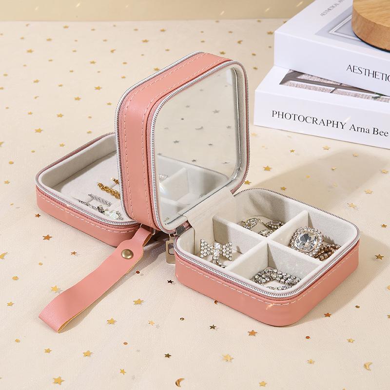

Multifunctional PU leather jewelry box going out portable ring necklace high-end zipper with mirror mini jewelry storage box рожевий