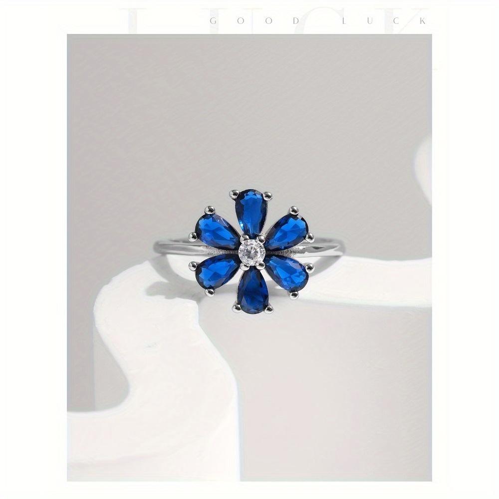 Bague de Luxe pour Femme au Design Floral Exquis, Sélection Cadeau d'Anniversaire Style Doux, Bague Tempérament Élégant.
