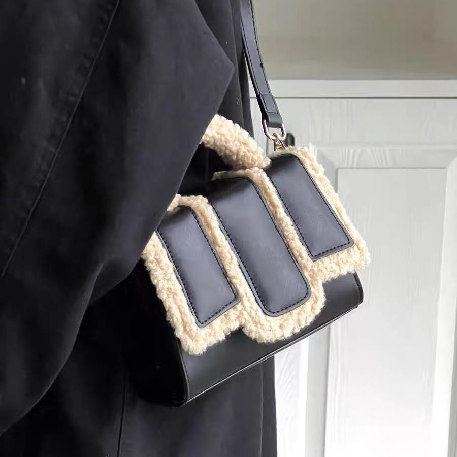 Simple and high-end lamb wool handbag bag, new sweet and cool little black bag, exquisite and versatile messenger bag.