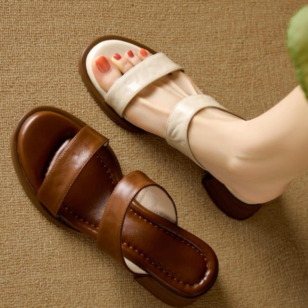 French Retro Sandals Women's Summer New One-word with Thick Heel Slippers, Simple and Versatile Roman Shoes Soft Sole