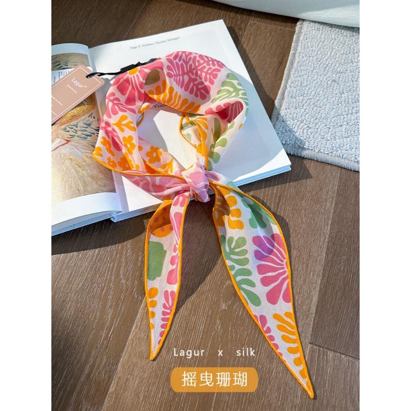 

Mulberry silk tropical print versatile triangle scarf - new women s silk scarf - diamond scarf No specifications