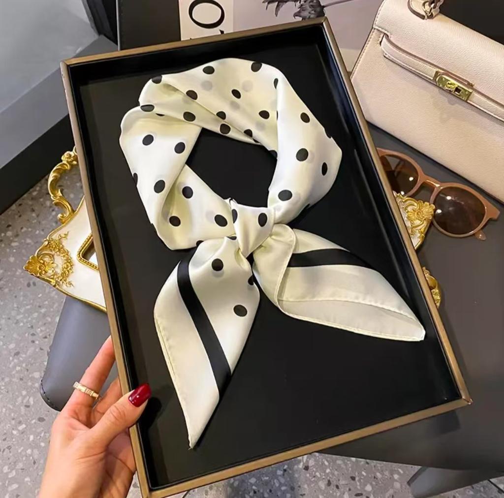 New silk scarf women's fashion versatile sense 70 square scarf neck protection scarf spring and autumn retro scarf tied bag