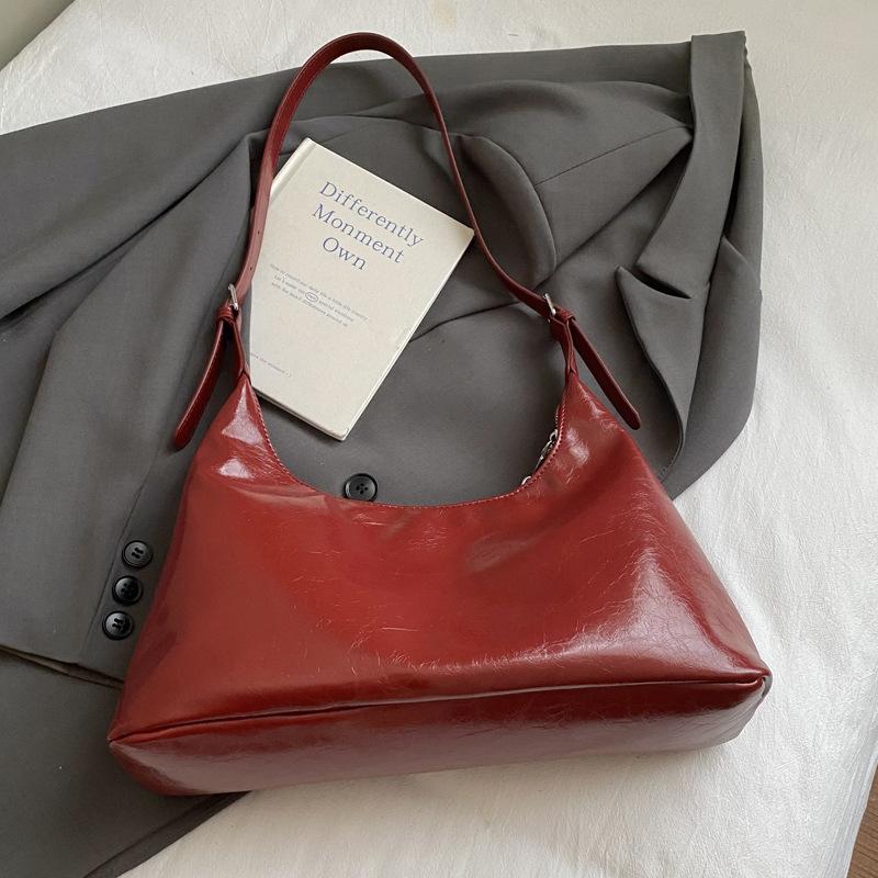 

Underarm bag women s bag retro 2025 new fashion versatile niche design high-end women s shoulder messenger bag красный