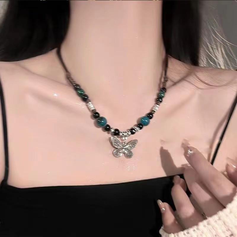 Retro Chinese Ethnic Butterfly Beaded Necklace - All-Match Ancient Style Clavicle Chain for Women