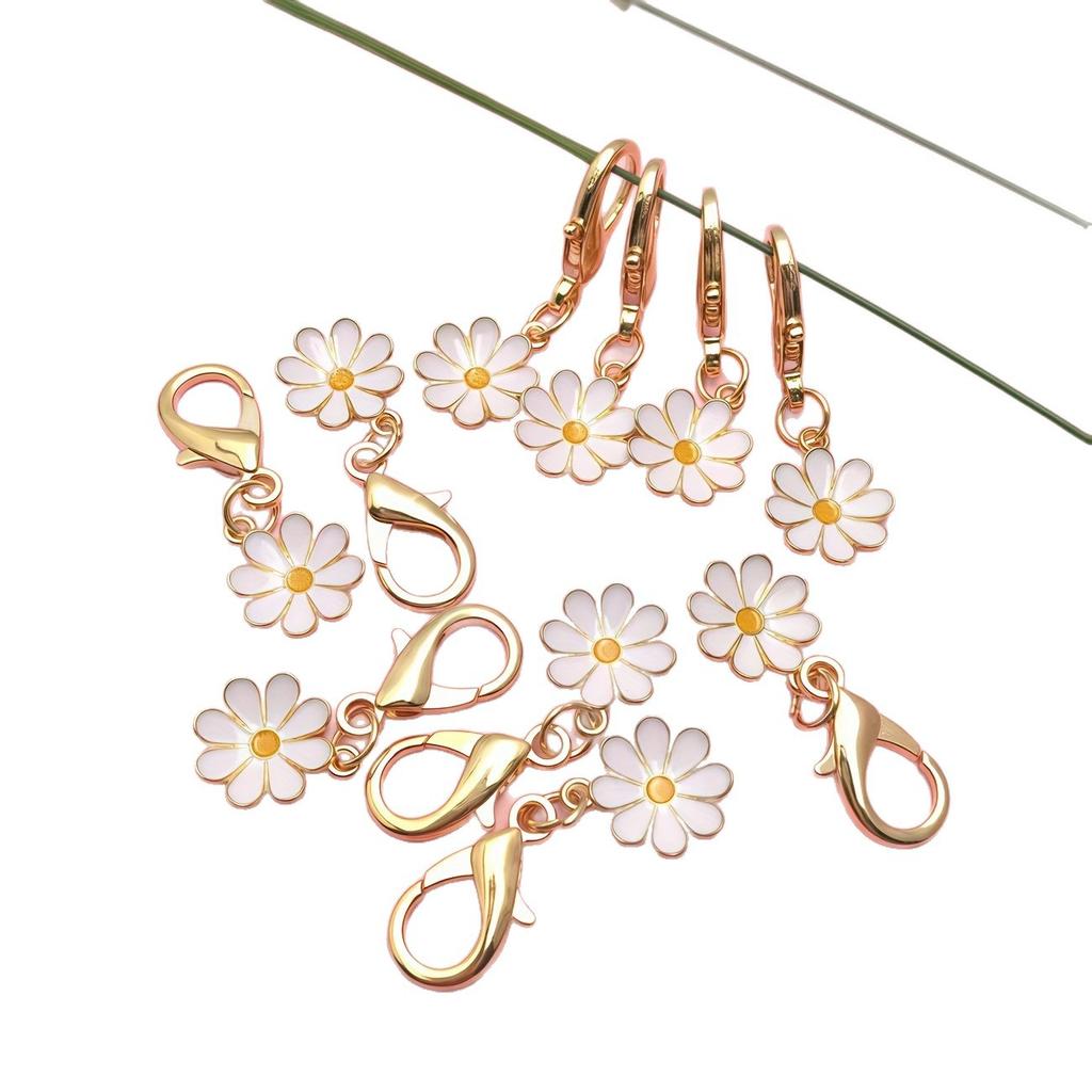 10 Stück Öl tropfende Gänseblümchen-Blumen-Anhänger Bunte florale Taschen- und Schlüsselanhänger-Accessoires Paar Familien-Schlüsselanhänger-Anhänger