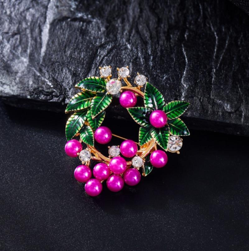 

1Pc Fashion Fruit Brooch for Women Exquisite Fruit Pins Jewelry Trendy Accessories Birthday Gifts