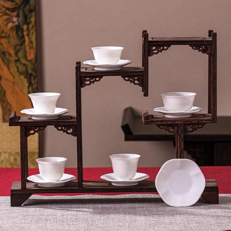 Luxuriöses unregelmäßiges Knochenporzellan-Tassen- & Untertassen-Set mit Gebäckschale in Reinweiß