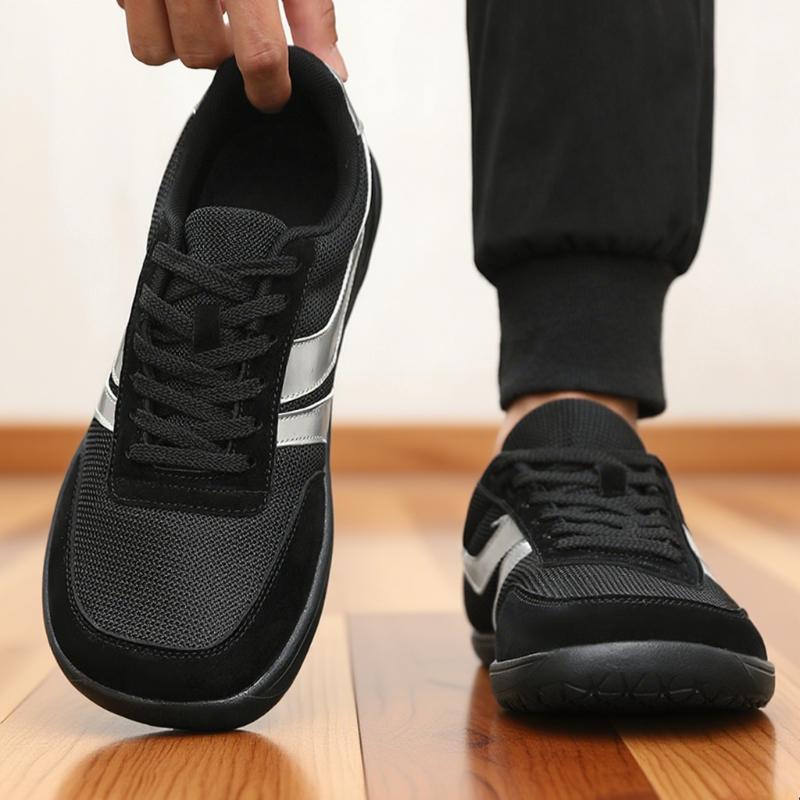 

Черные сетчатые мужские кроссовки для ходьбы с широким носком, серебристыми акцентными полосками, легкие, для отдыха, нескользящие, удобные 40