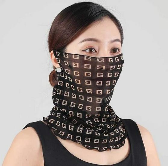 Sunscreen Veil Ice Silk UV-Protection Face Scarf for Women - Breathable, Thin, and Neck Gaiter Style for Summer