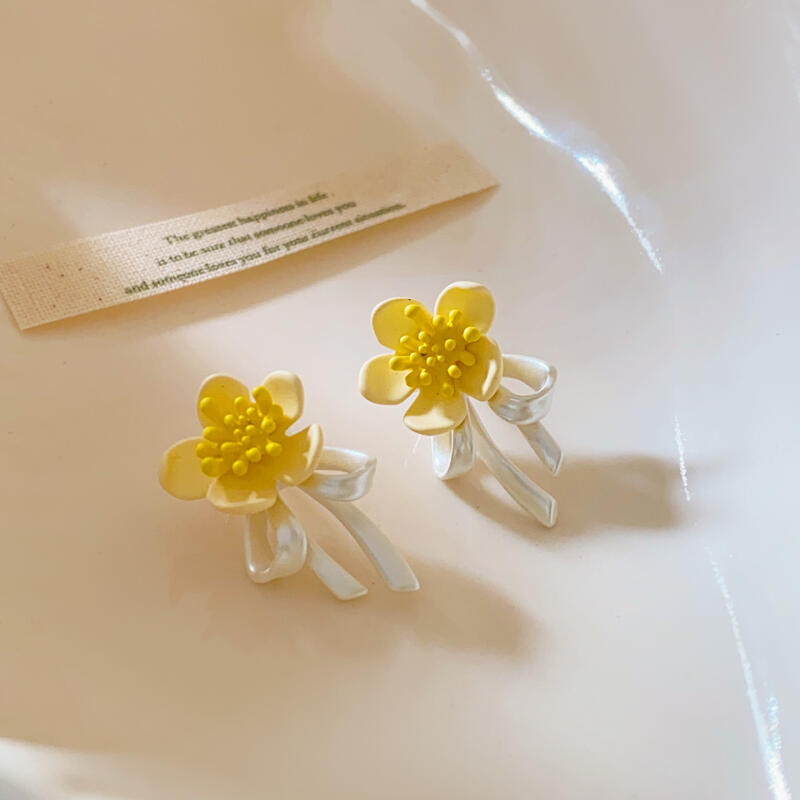 Sweet Cute Yellow Flower Bow Knot Drop Earrings for Women Girl 2026 Vacation Style Fresh Petal Stud Earrings Jewelry Accessories