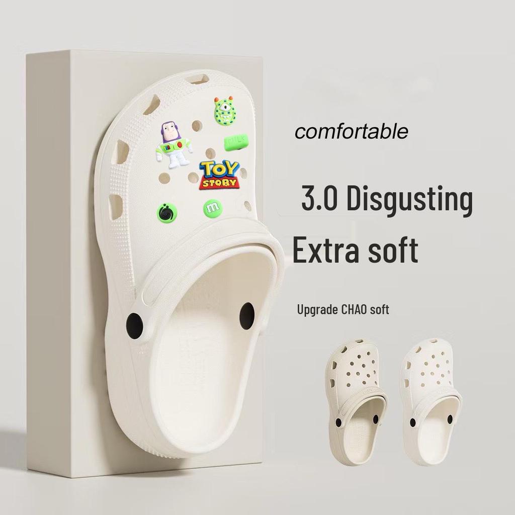 Summer 2025 Women's Trendy Breathable Hole Sandals: Cute, Non-slip, Thick Sole Couple Beach Shoes