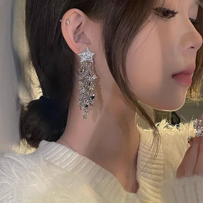 Spicy Girl Vibe: 2025 Sweet & Cool Niche Tassel Earrings - Chic & Slimming Long Design