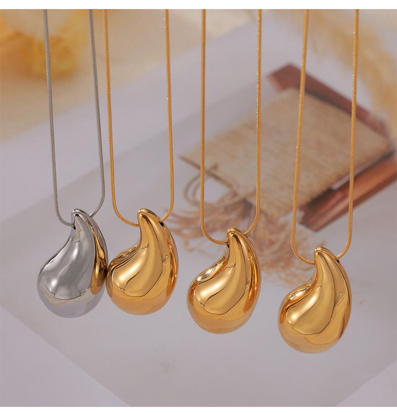Luxury Water Drop Rhinestone Earrings and 18K Gold-Plated Titanium Necklace Jewelry Set