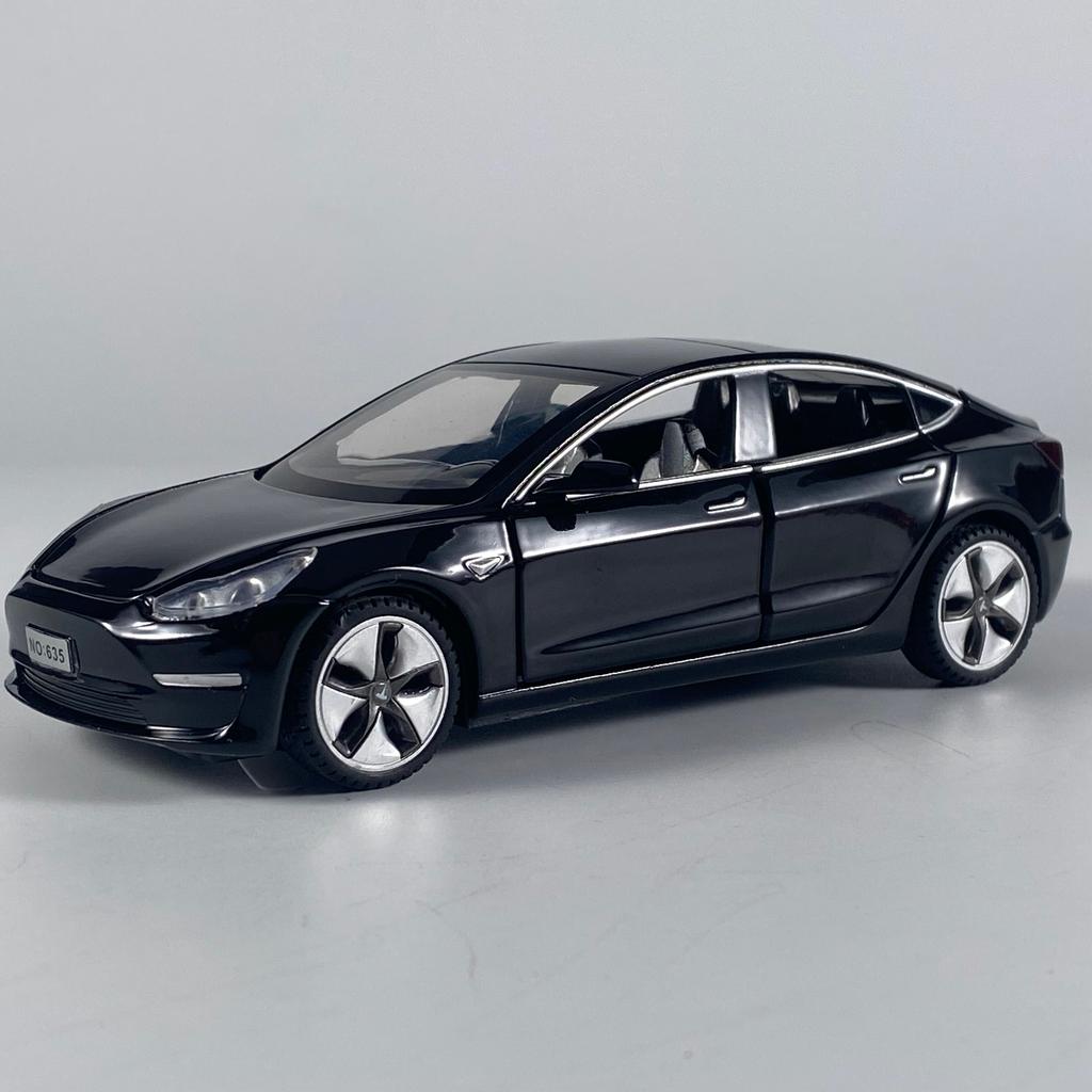 1:32 Model 3 Alloy Metal Diecast Model Car Sound And Light Pull Back Children Toy Car Collections Hobby Decoration Holiday Gifts