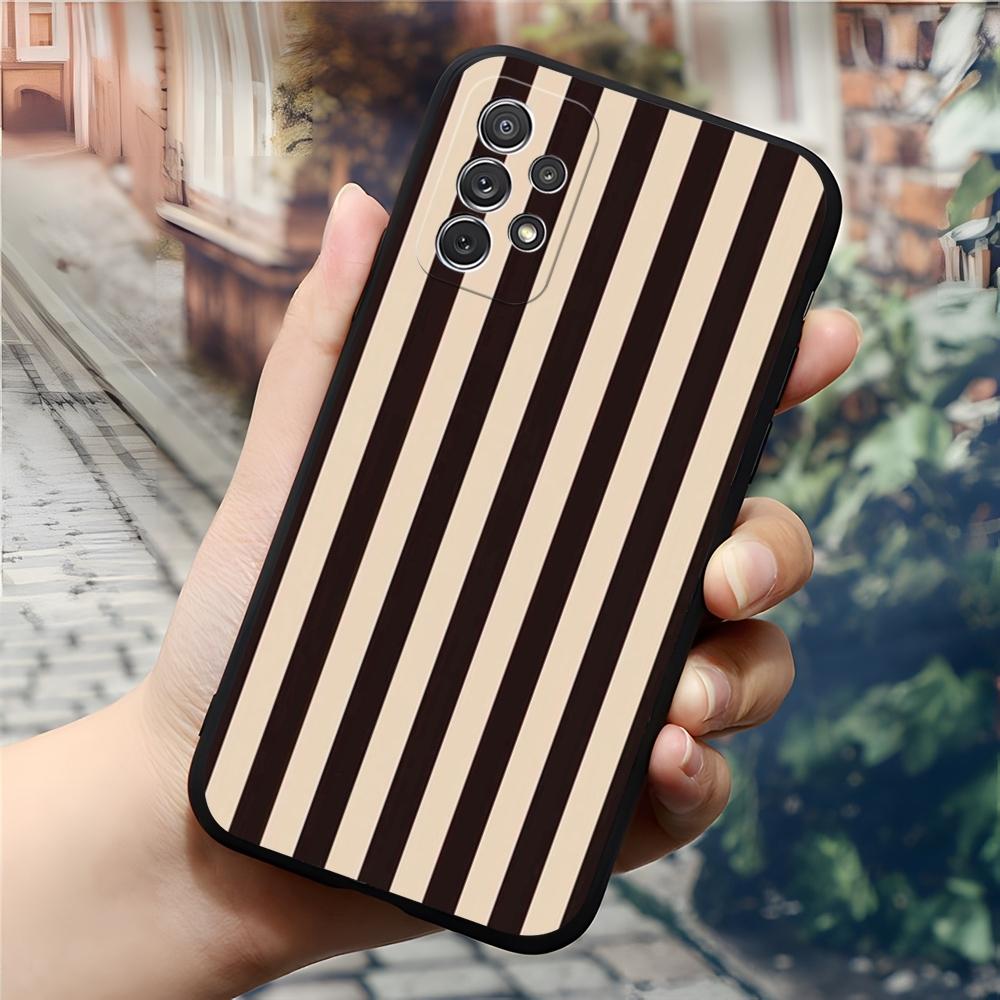 Luxury Fashionable Striped Phone Case For Samsung Galaxy S24 S23 S26 S22 S25 S20 A16 S21 Ultra Fe Plus A54 A24 A53 Coque